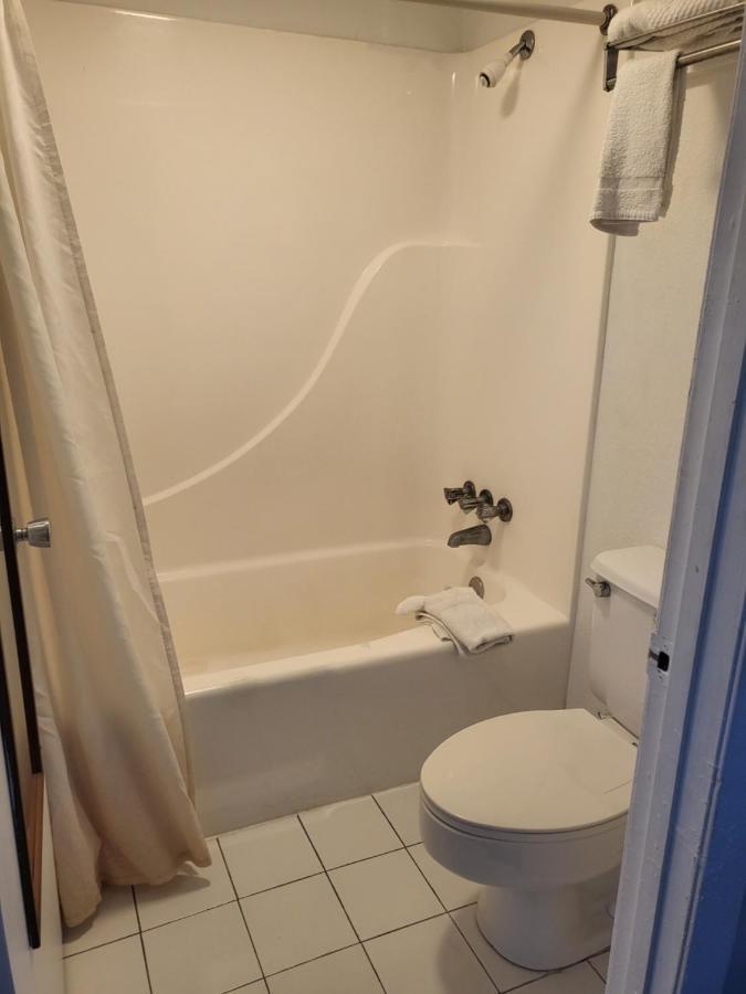 Brazil Rodeway Inn מראה חיצוני תמונה